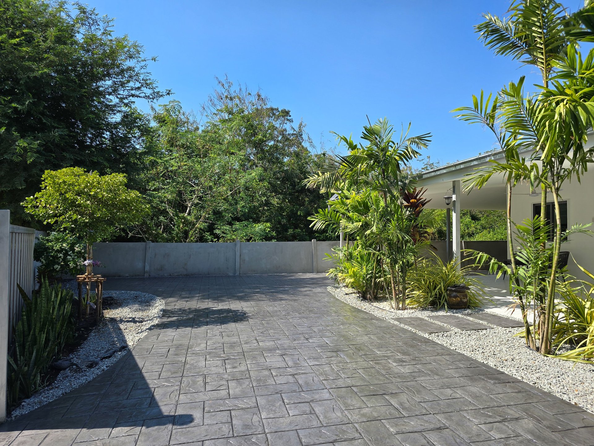 Premium concrete driveway with stamped pattern